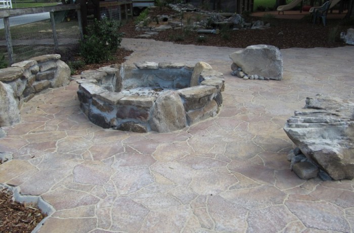 Outdoor Kitchens & Fire Pits 6