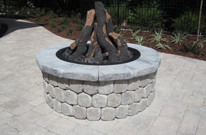 Outdoor Kitchens & Fire Pits 10